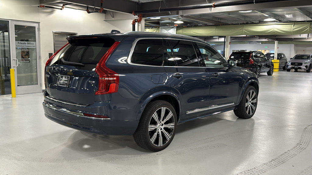 Certified 2025 Volvo XC90 T8 Plus w/ Protection Package Premier AWD/4WD image 2