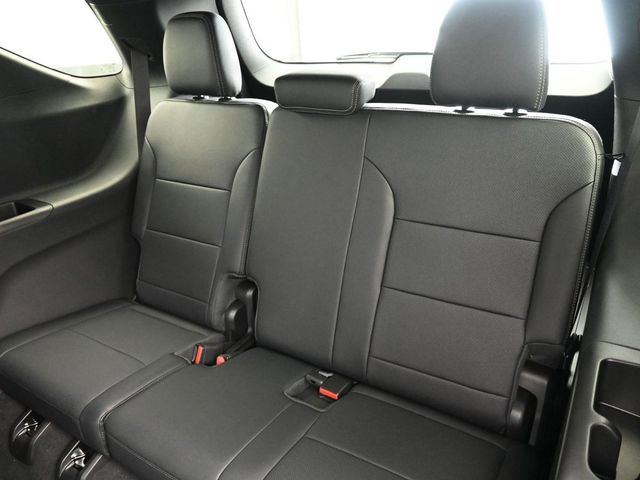 New 2026 Chevrolet Traverse High Country w/ LPO, Floor Liner Package image 28
