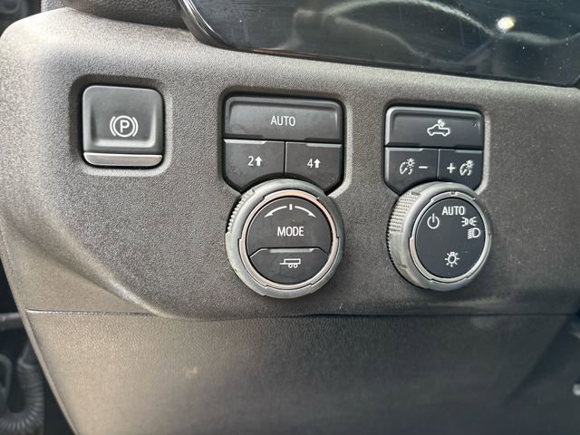 Used 2025 Chevrolet Silverado 1500 LT image 26