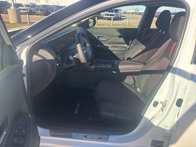 New 2026 Nissan Sentra SR w/ Floor Mat Package FWD image 8
