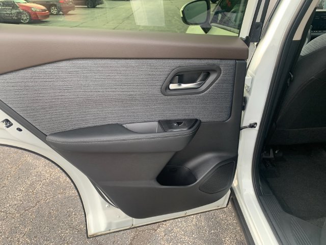 Certified 2023 Nissan Rogue SV AWD/4WD image 33