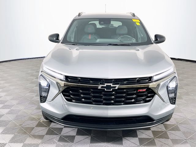 Used 2026 Chevrolet Trax RS w/ Driver Confidence Package FWD image 3