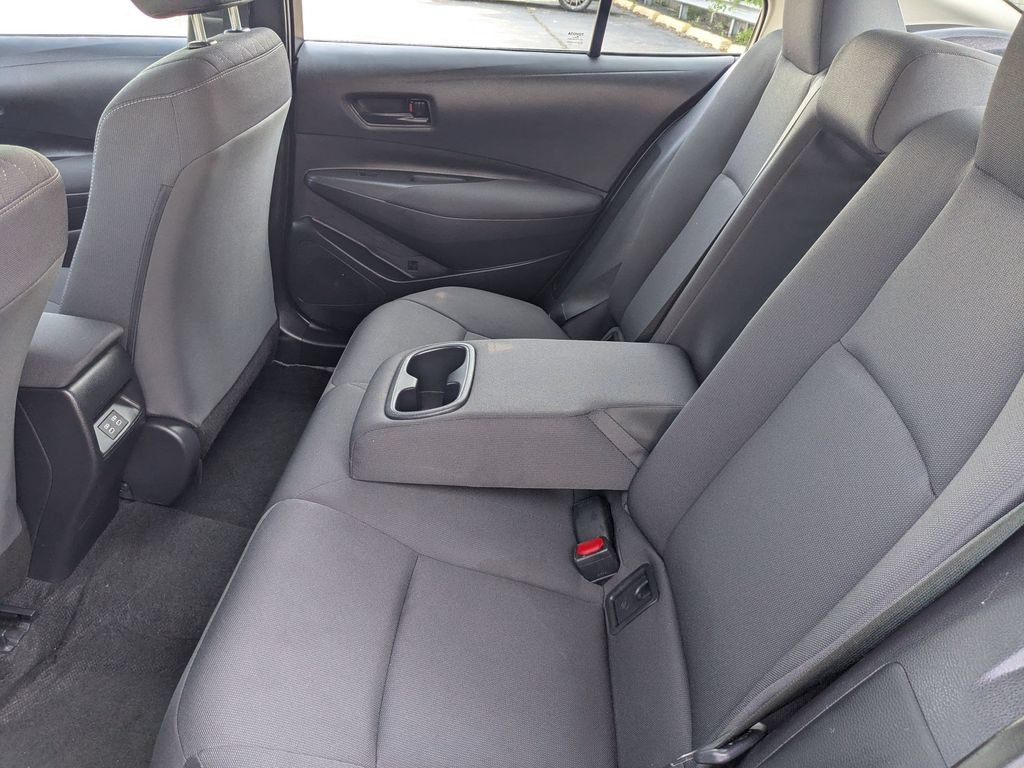 Used 2025 Toyota Corolla LE FWD image 21