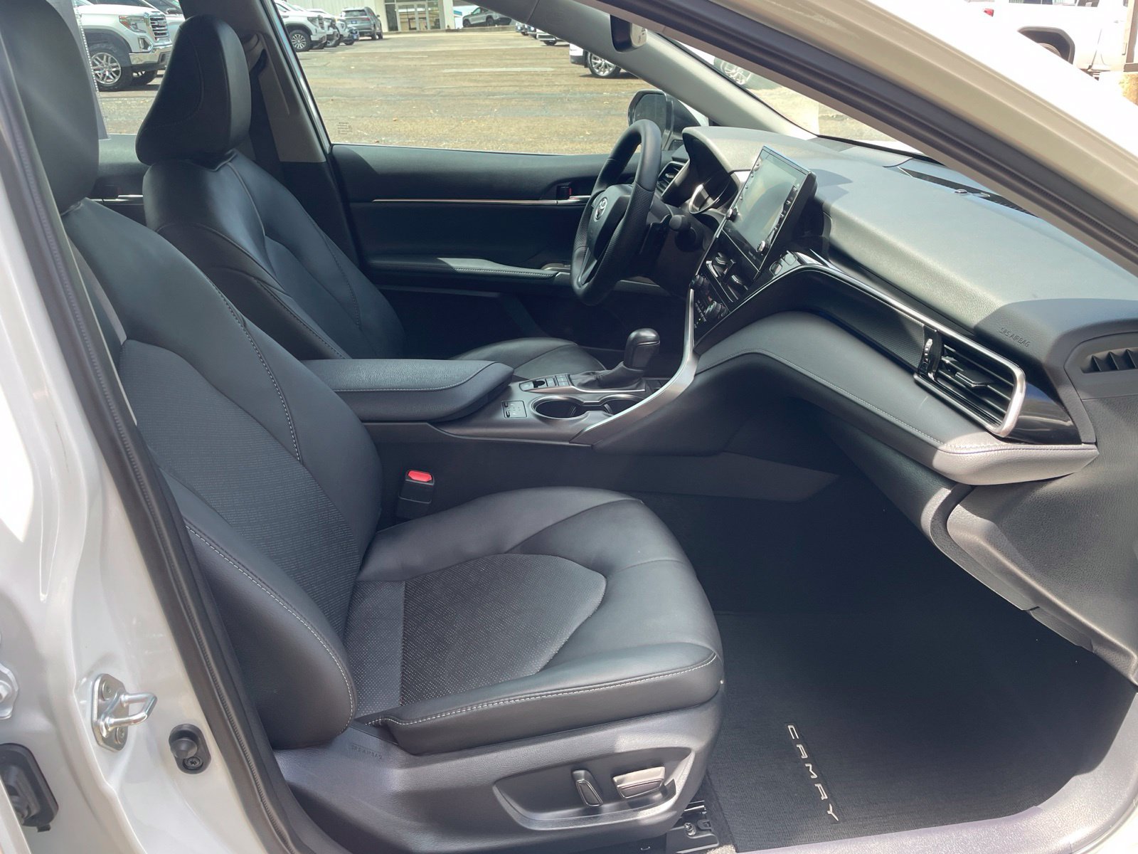 Used 2024 Toyota Camry XSE FWD image 35