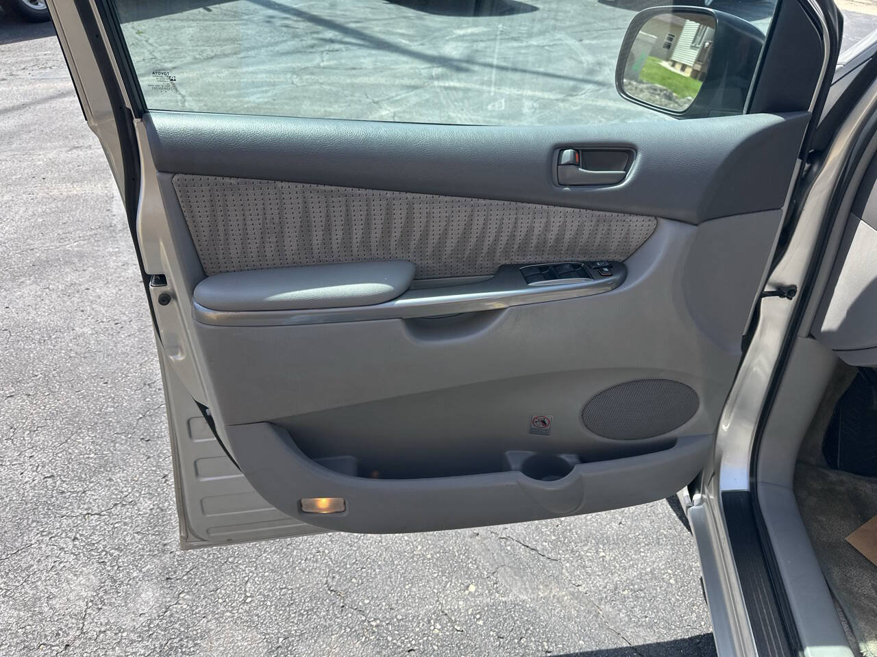 Used 2007 Toyota Sienna LE FWD image 15