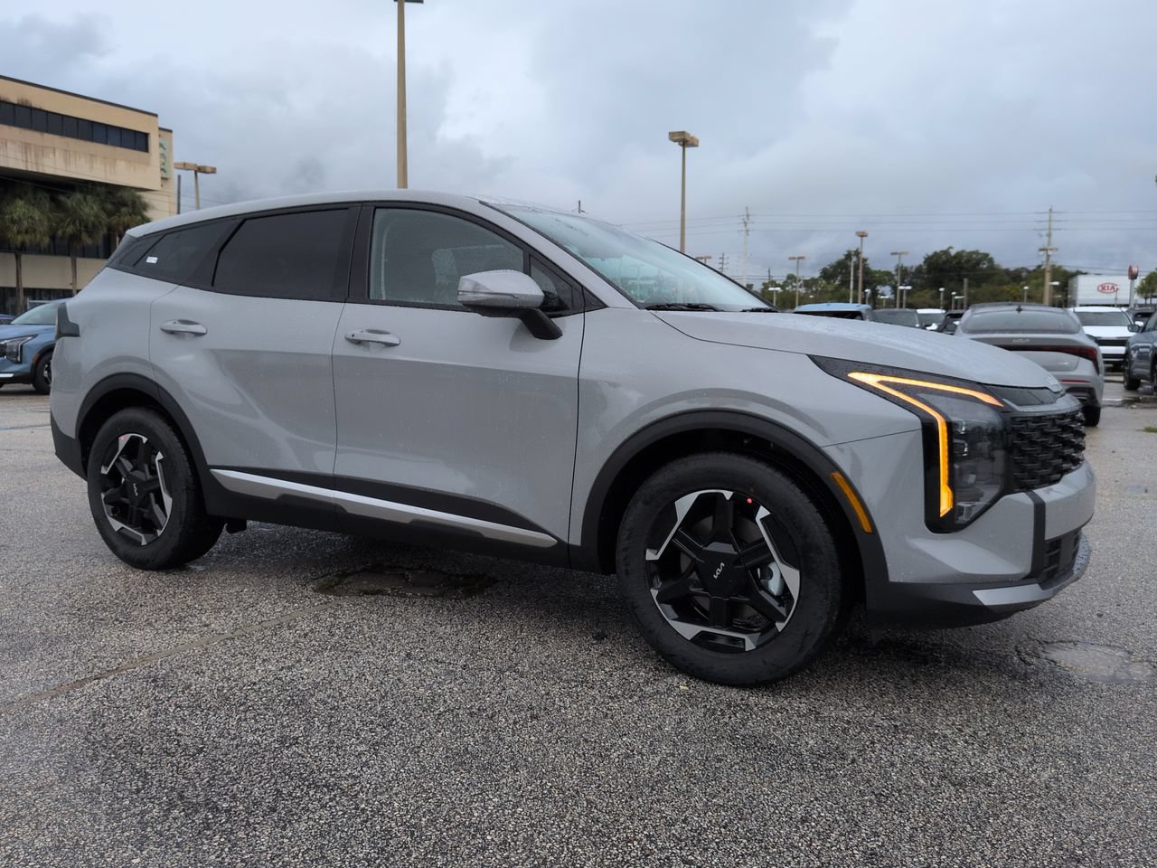 New 2027 Kia Sportage S FWD image 2