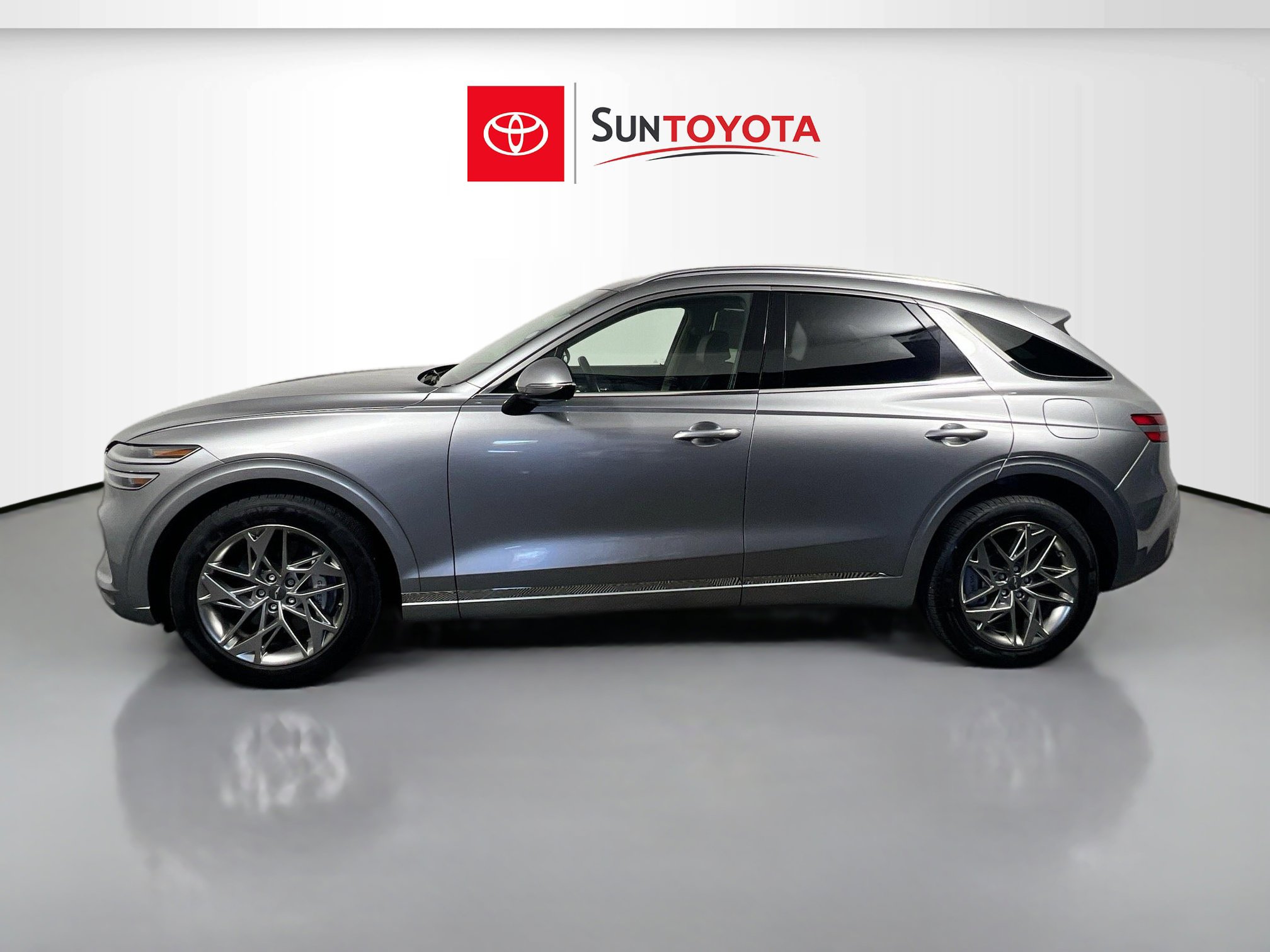 Used 2025 Genesis GV70 2.5T AWD/4WD image 7
