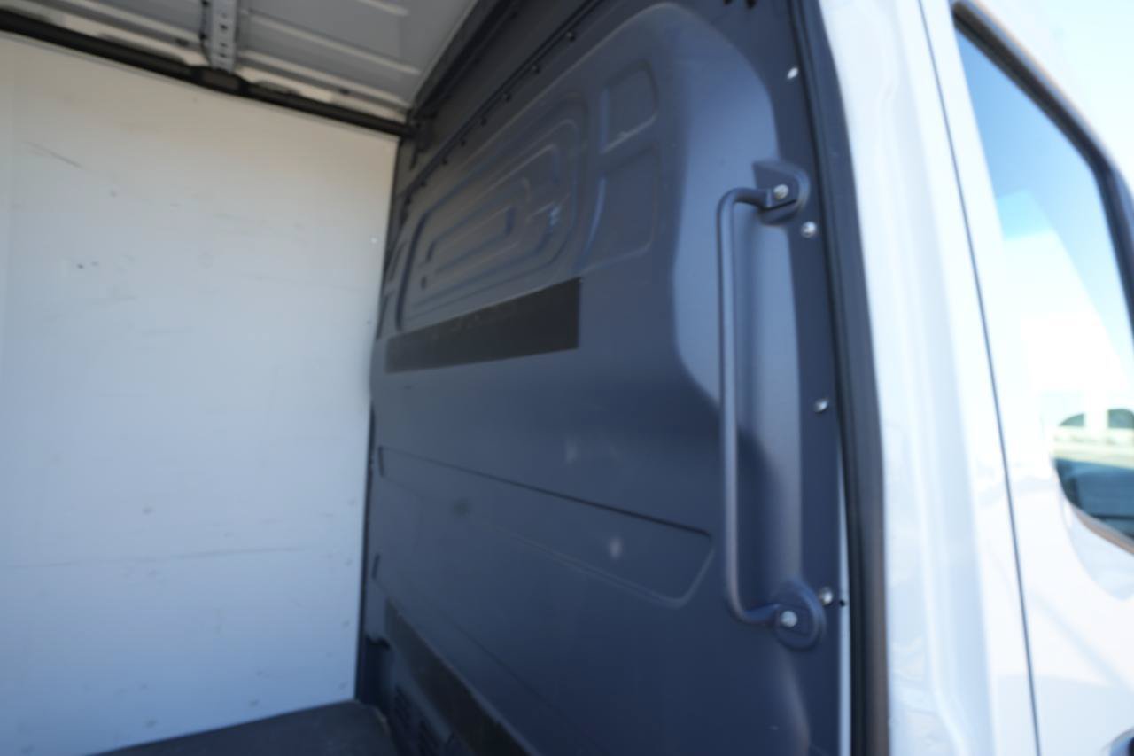 Used 2024 Mercedes-Benz Sprinter 2500 image 15