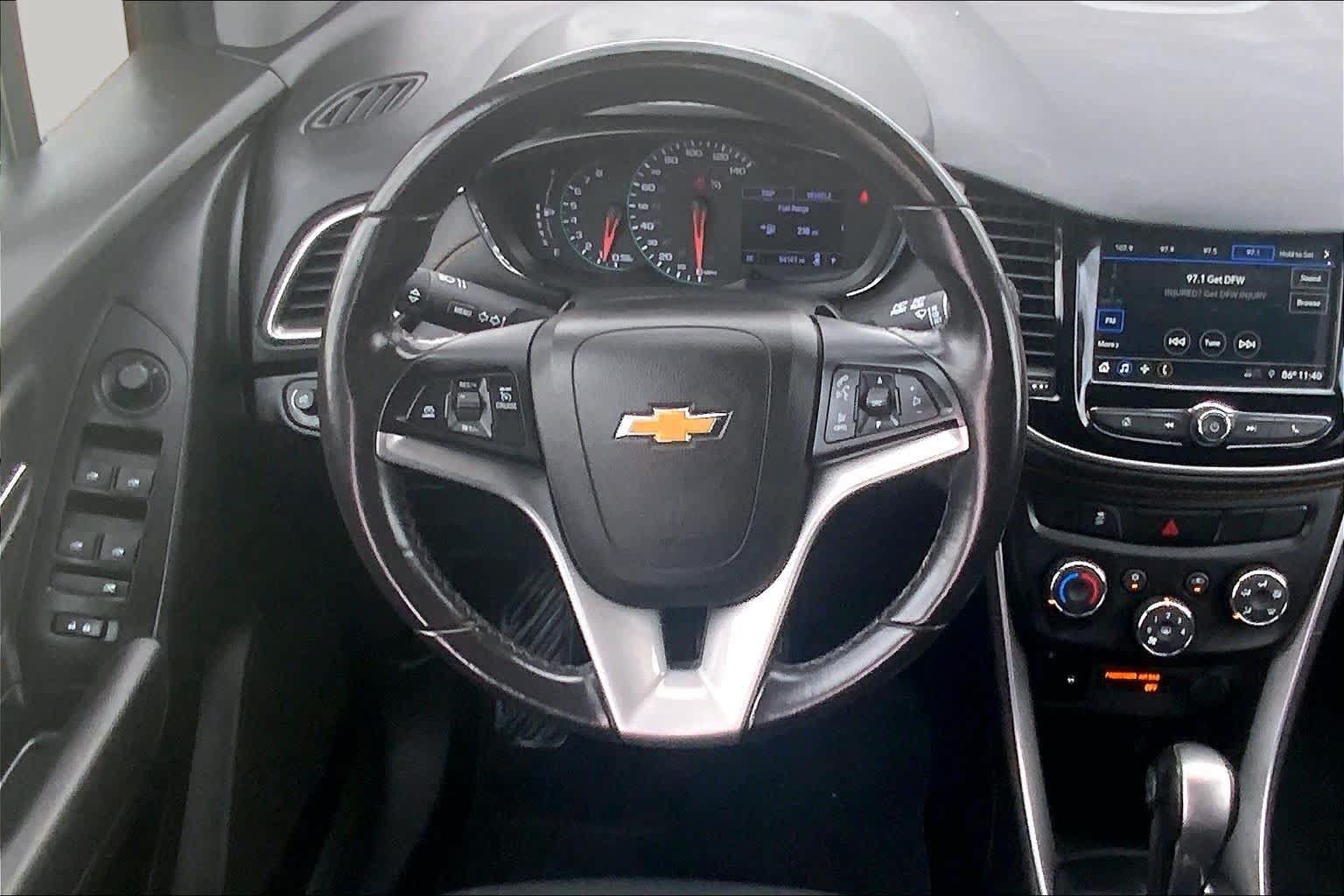 Used 2019 Chevrolet Trax LT w/ LT Convenience Package FWD image 5