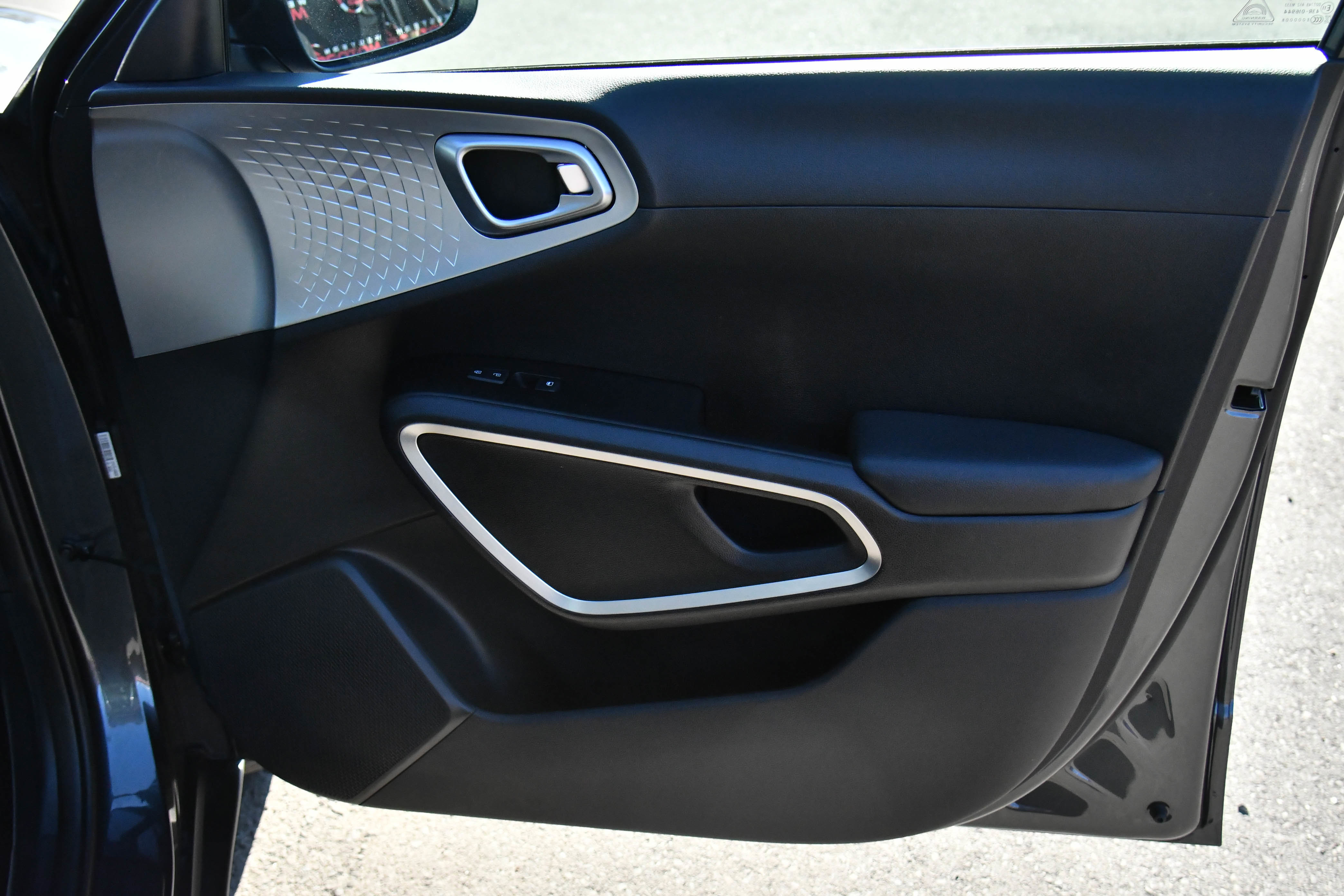 Used 2024 Kia Soul LX w/ Option Group 015 image 34