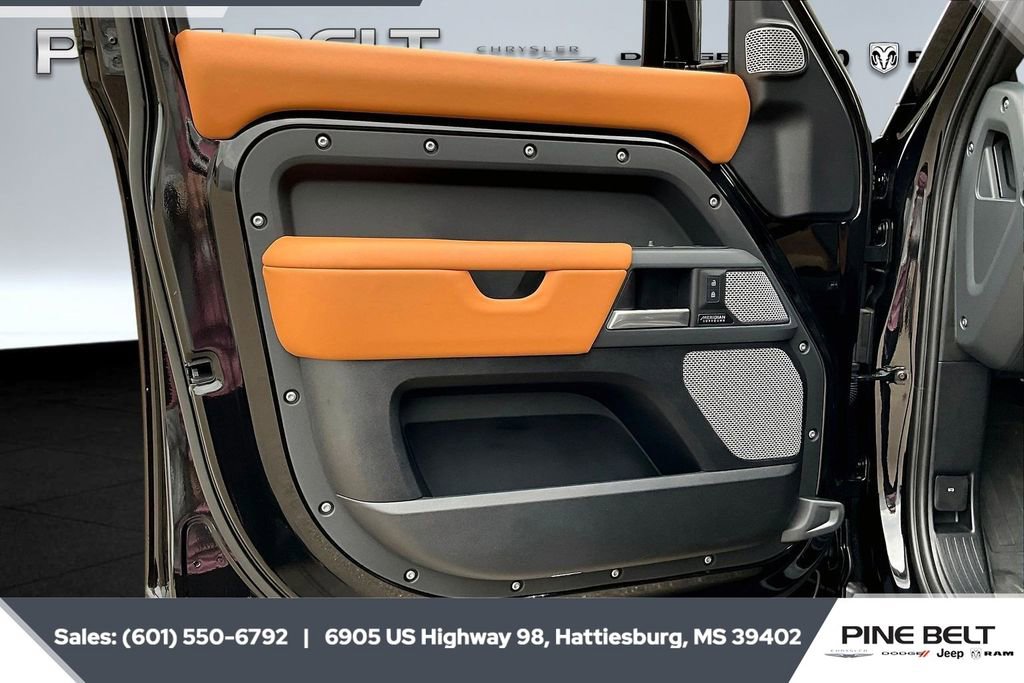 Used 2024 Land Rover Defender 130 X image 17