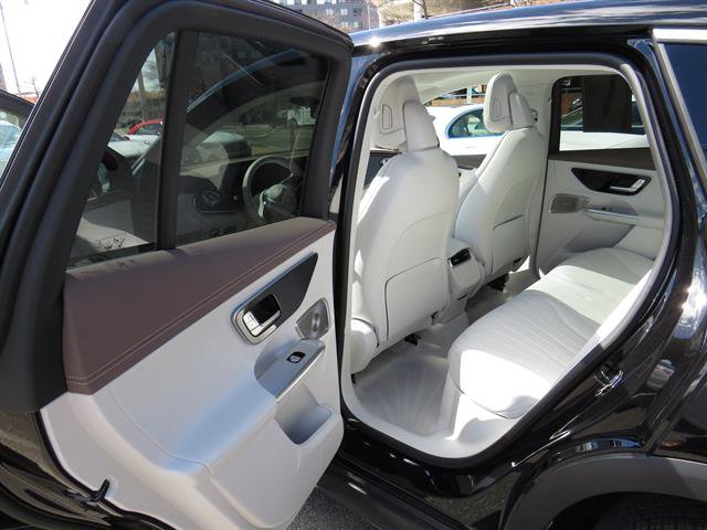 Used 2023 Mercedes-Benz EQE 350+ 4MATIC SUV image 21