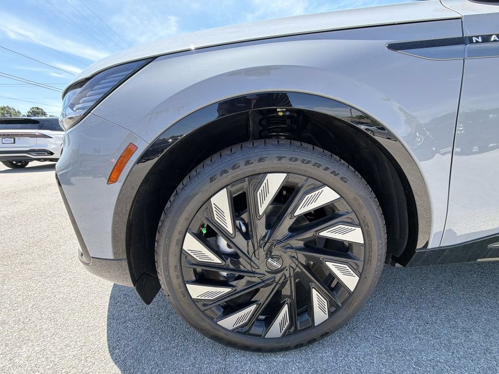New 2026 Lincoln Nautilus Reserve w/ Jet Appearance Package AWD/4WD image 10