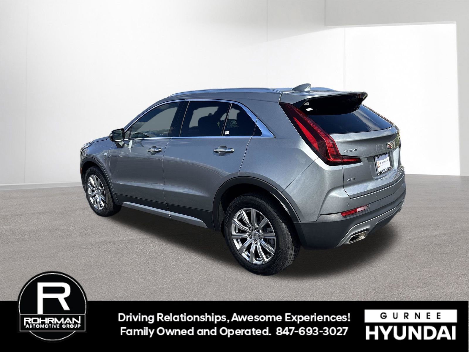 Used 2023 Cadillac XT4 Premium Luxury w/ Cold Weather Package image 7