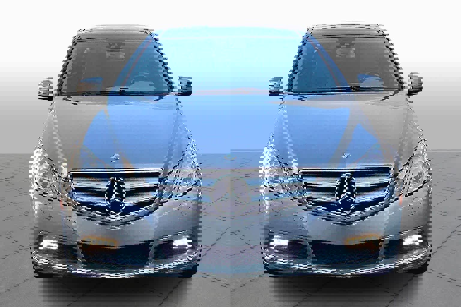 Used 2010 Mercedes-Benz E 350 Coupe image 4