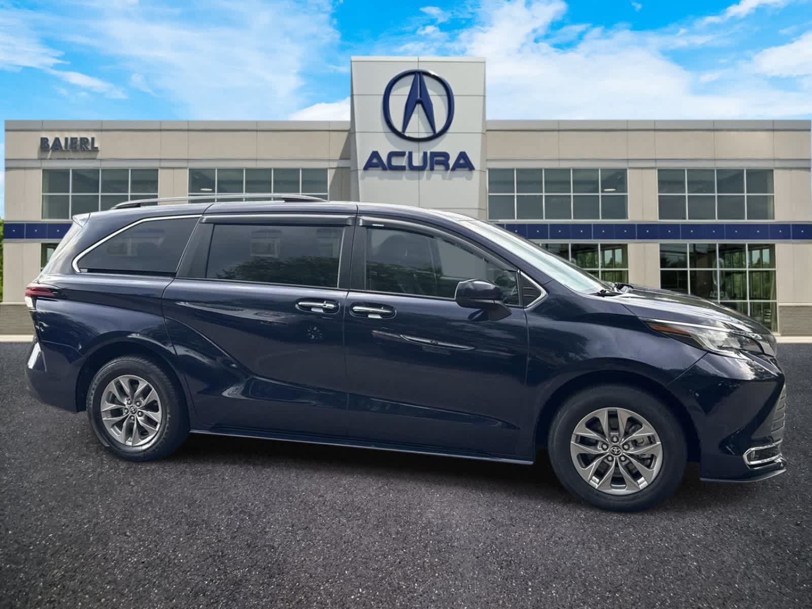Used 2022 Toyota Sienna XLE FWD image 6