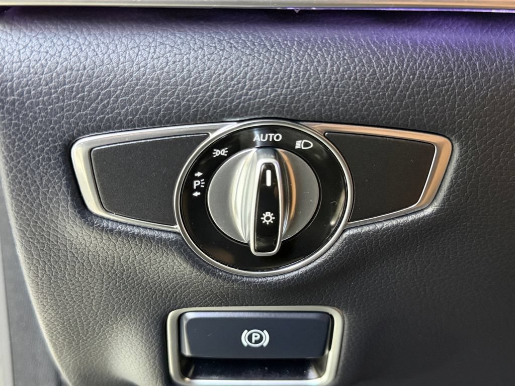 Used 2015 Mercedes-Benz S 550 4MATIC Sedan image 34