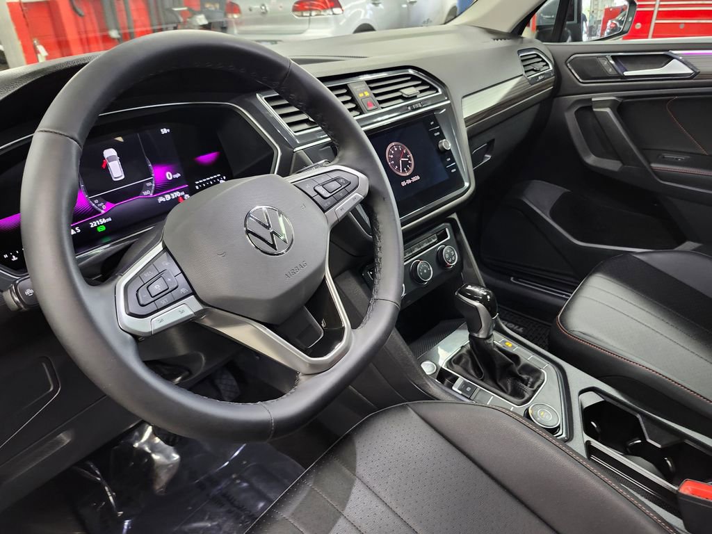 Used 2024 Volkswagen Tiguan Wolfsburg Edition w/ Panoramic Sunroof Package AWD/4WD image 7