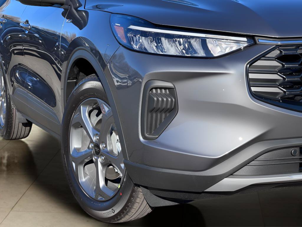 New 2026 Ford Escape ST-Line w/ Cold Weather Package FWD image 41