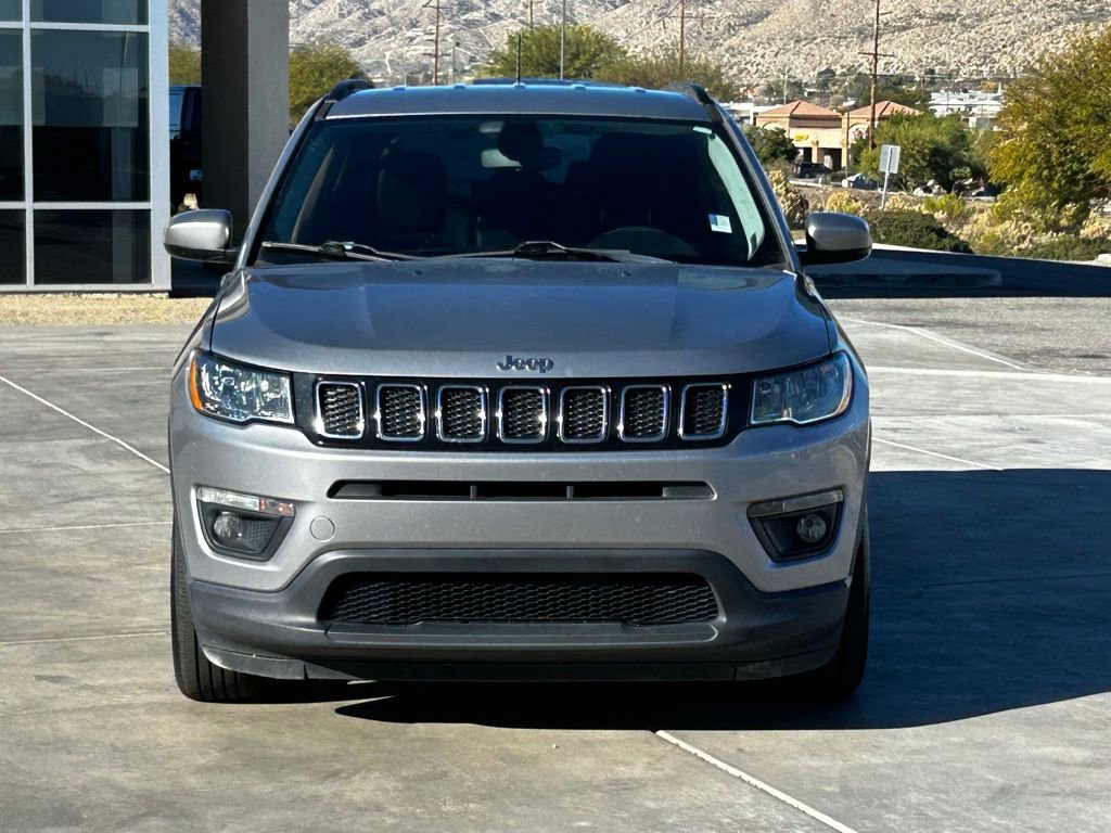 Used 2019 Jeep Compass Latitude image 3