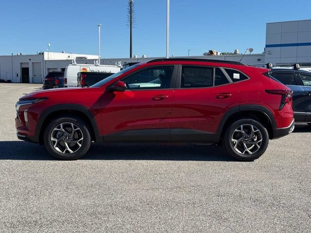 New 2026 Chevrolet Trax LT w/ Sunroof Package FWD video 2