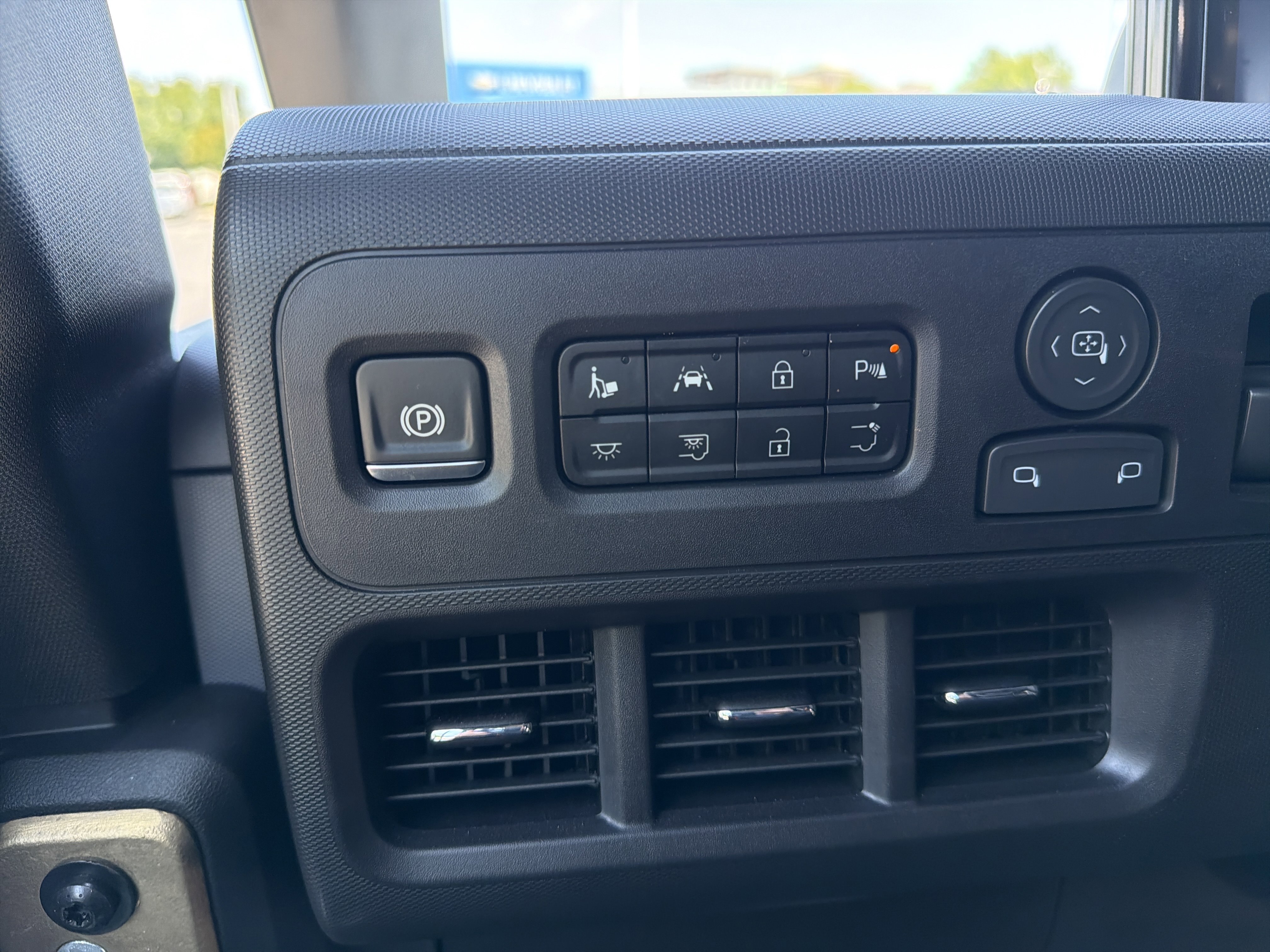 Used 2025 Chevrolet Brightdrop 600 FWD image 15
