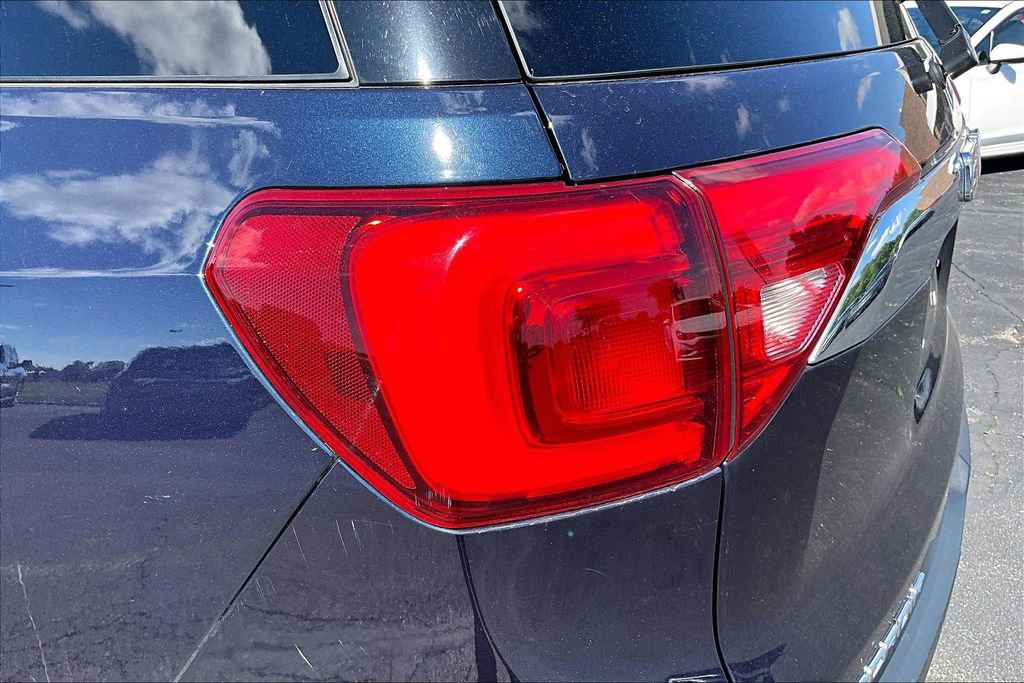 Used 2017 GMC Acadia SLT FWD image 32