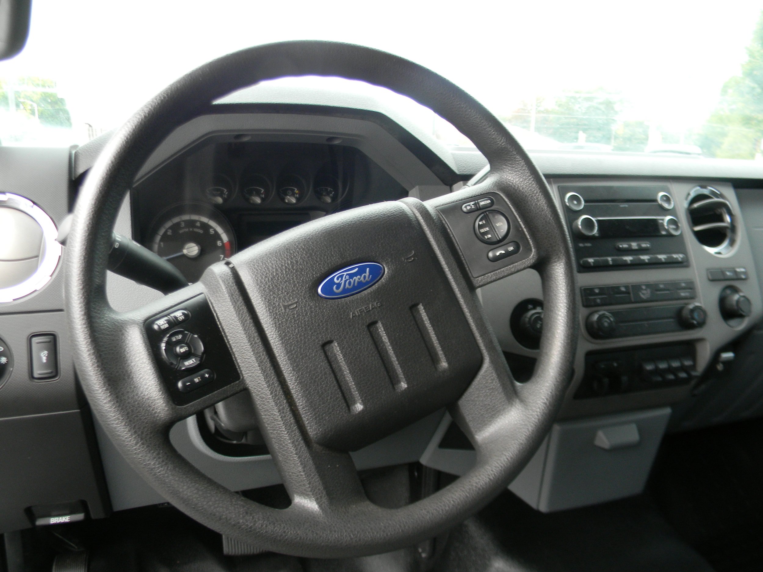 Used 2016 Ford F250 XLT w/ Advanced Security Group AWD/4WD image 8