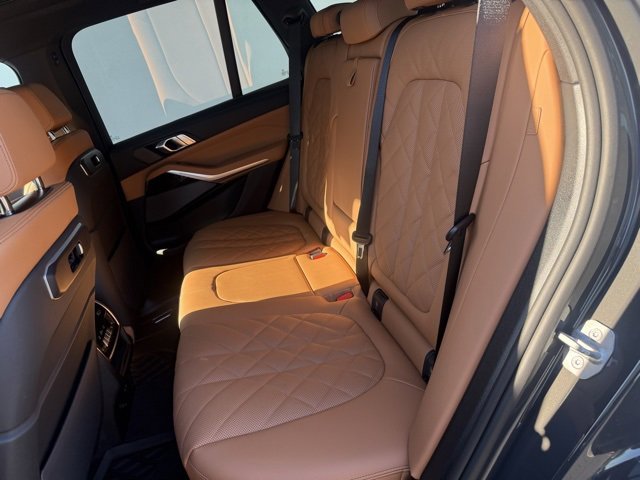 New 2026 BMW X5 M60i w/ Climate Comfort Package image 11