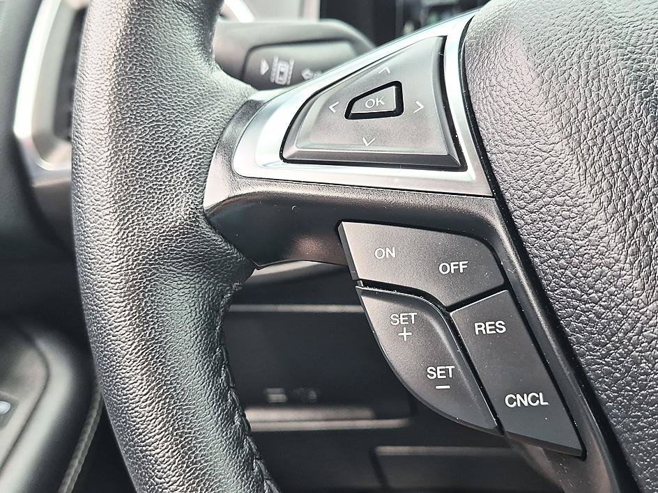 Used 2024 Ford Edge Titanium AWD/4WD image 17