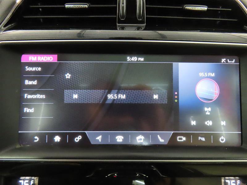 Used 2020 Jaguar F-PACE Premium image 25