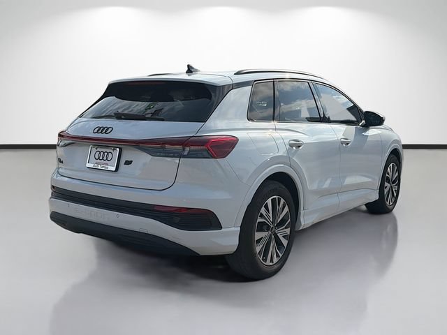 Used 2025 Audi Q4 e-tron Premium w/ Convenience Package RWD image 3
