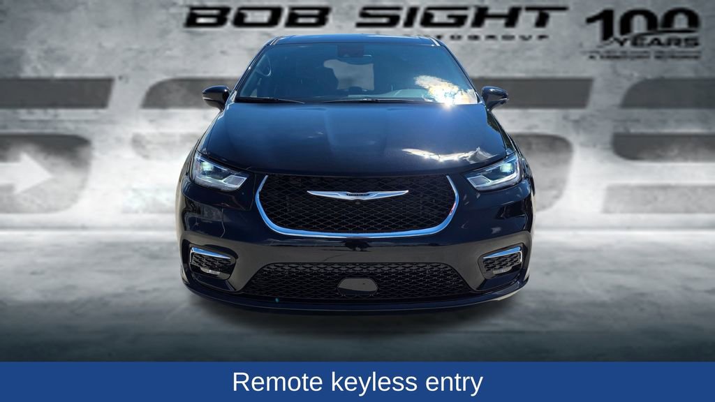 New 2025 Chrysler Pacifica Select image 9