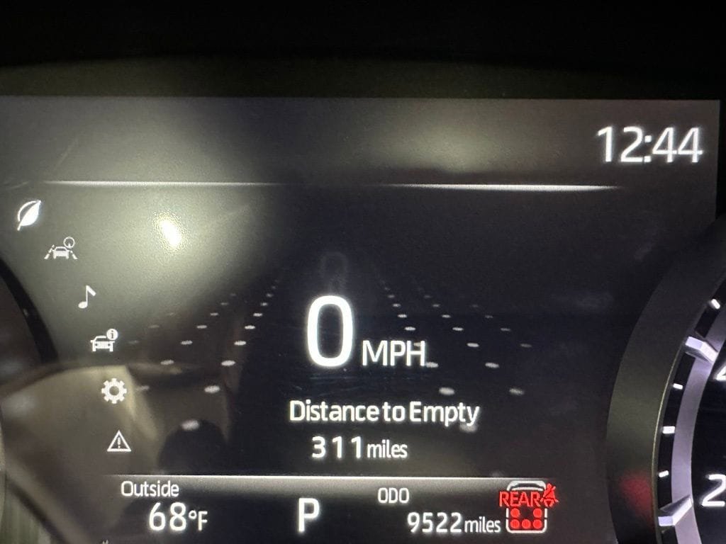 Used 2025 Toyota Highlander XLE AWD/4WD image 24