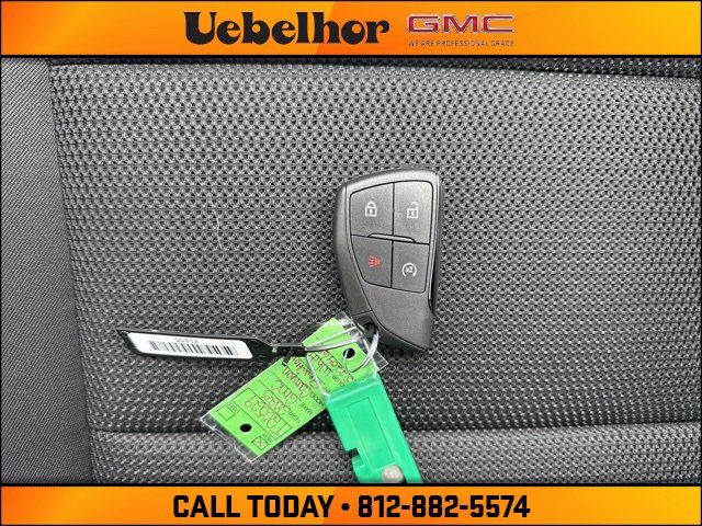 New 2025 GMC Canyon Elevation w/ Convenience Package image 32