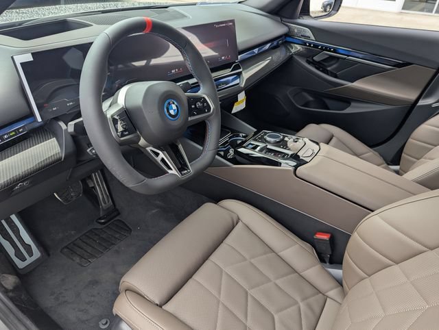 New 2026 BMW i5 M60 AWD/4WD image 19