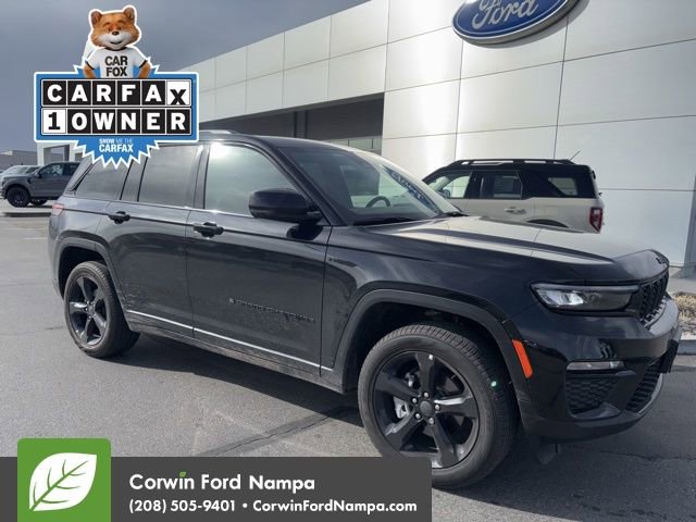 Used 2025 Jeep Grand Cherokee Limited w/ Black Appearance Package