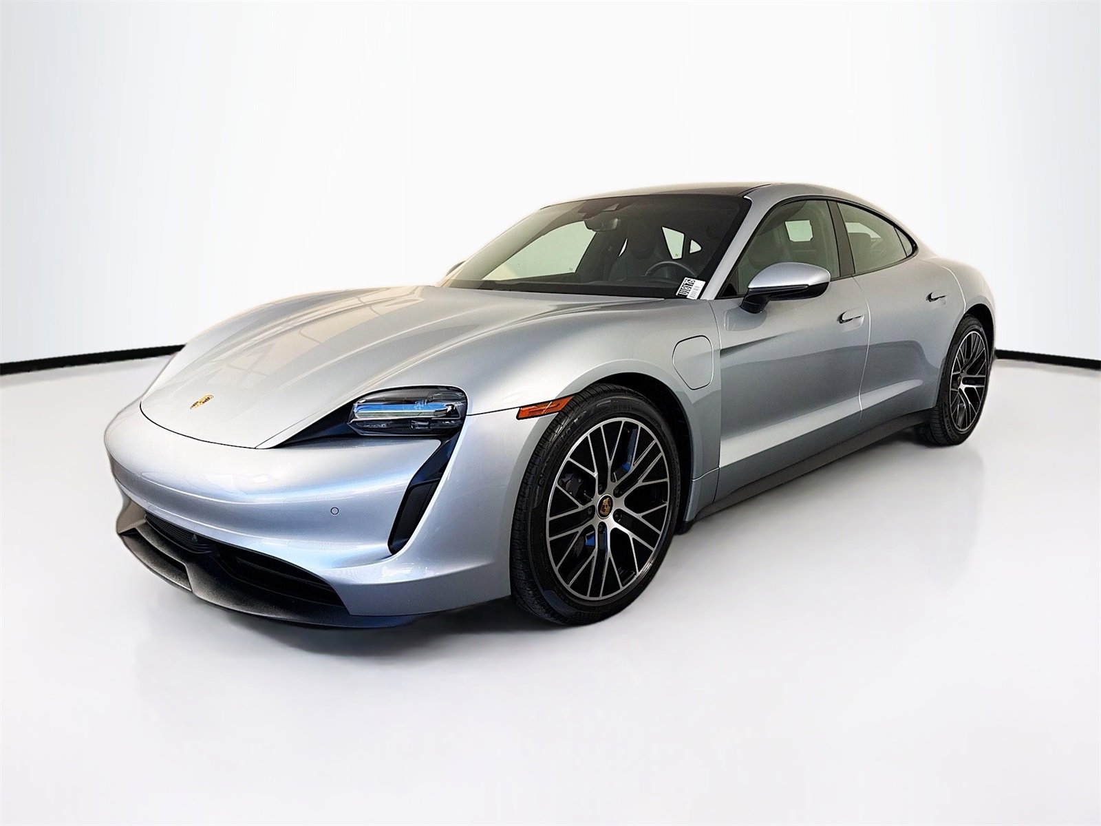 Certified 2022 Porsche Taycan image 1