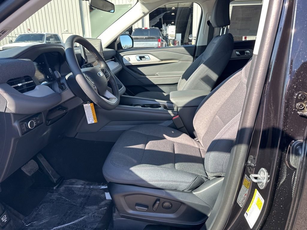 New 2026 Ford Explorer Active image 13