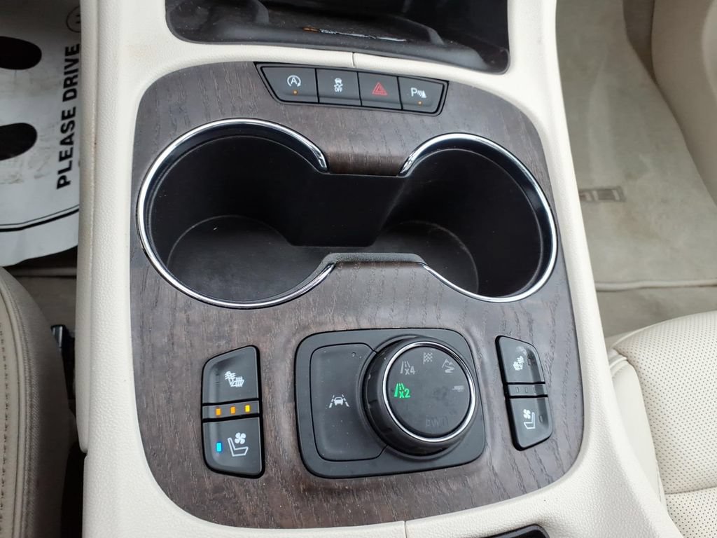 Used 2023 GMC Acadia Denali w/ Denali Technology Package AWD/4WD image 23