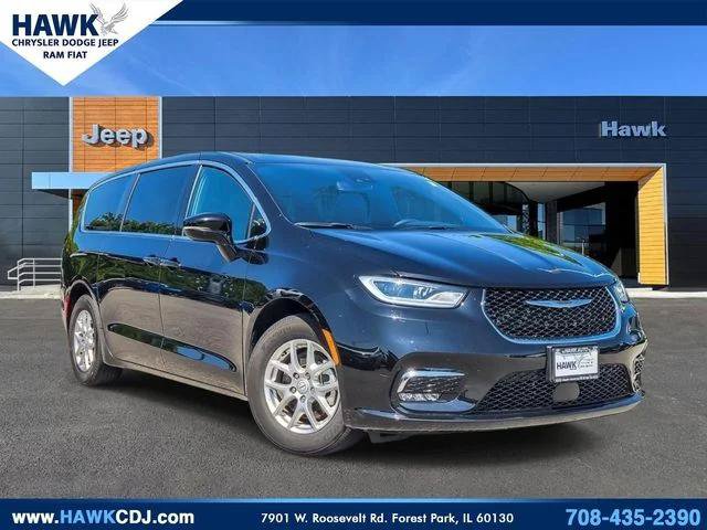 Certified 2025 Chrysler Pacifica Select