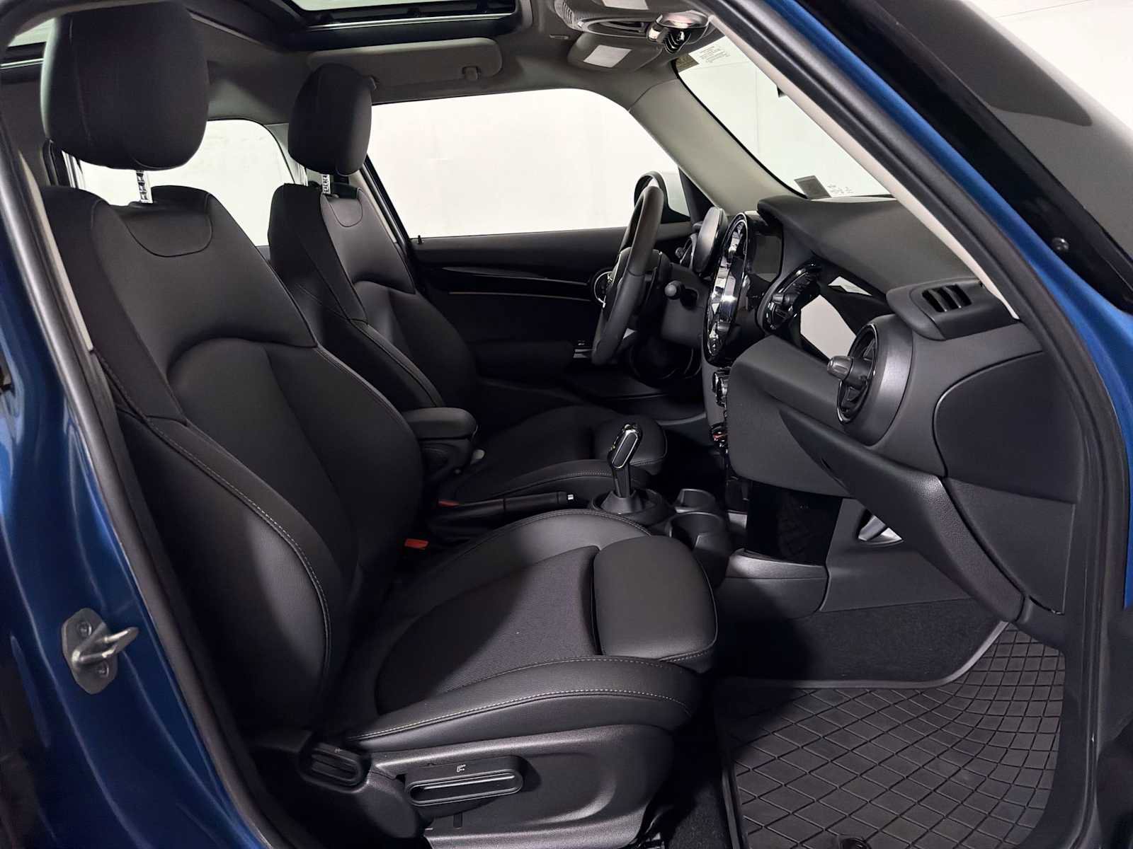 Used 2023 MINI Cooper S image 24