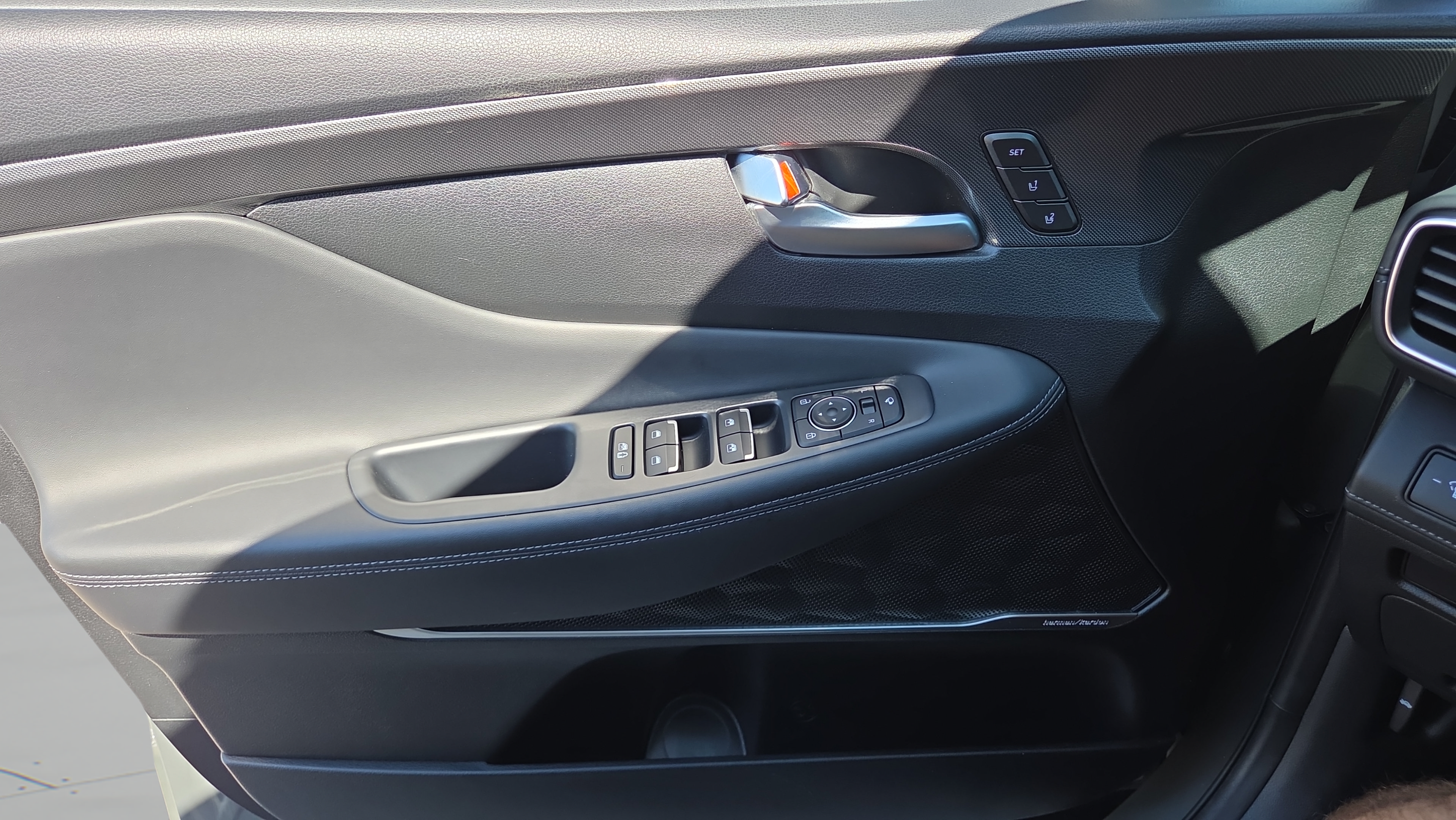 Used 2021 Hyundai Santa Fe Limited FWD image 34