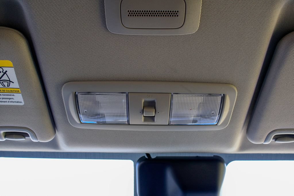 Used 2024 Nissan Frontier SV RWD image 18