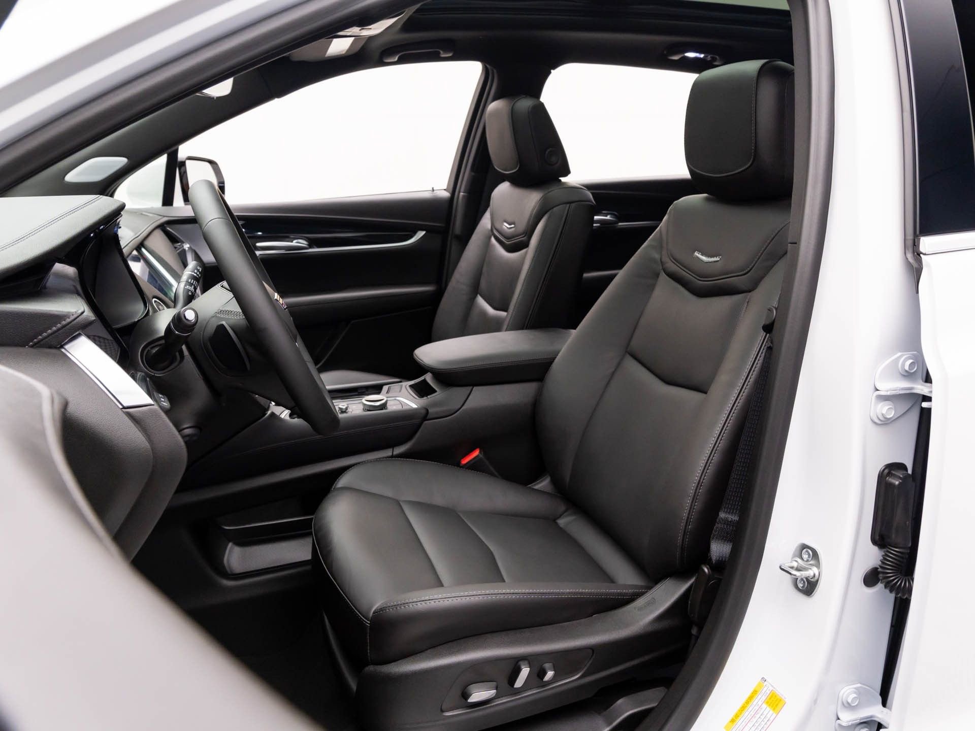 New 2025 Cadillac XT5 Premium Luxury w/ Technology Package image 9