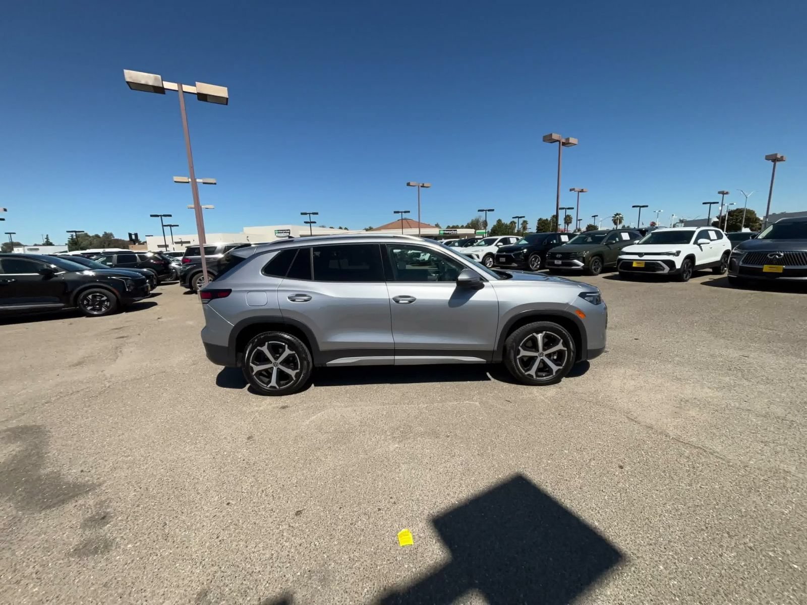 Used 2026 Volkswagen Tiguan SE AWD/4WD image 15