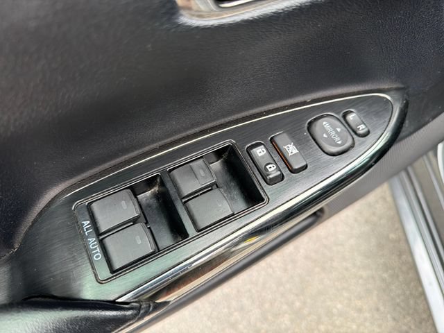 Used 2016 Toyota Avalon XLE FWD image 17