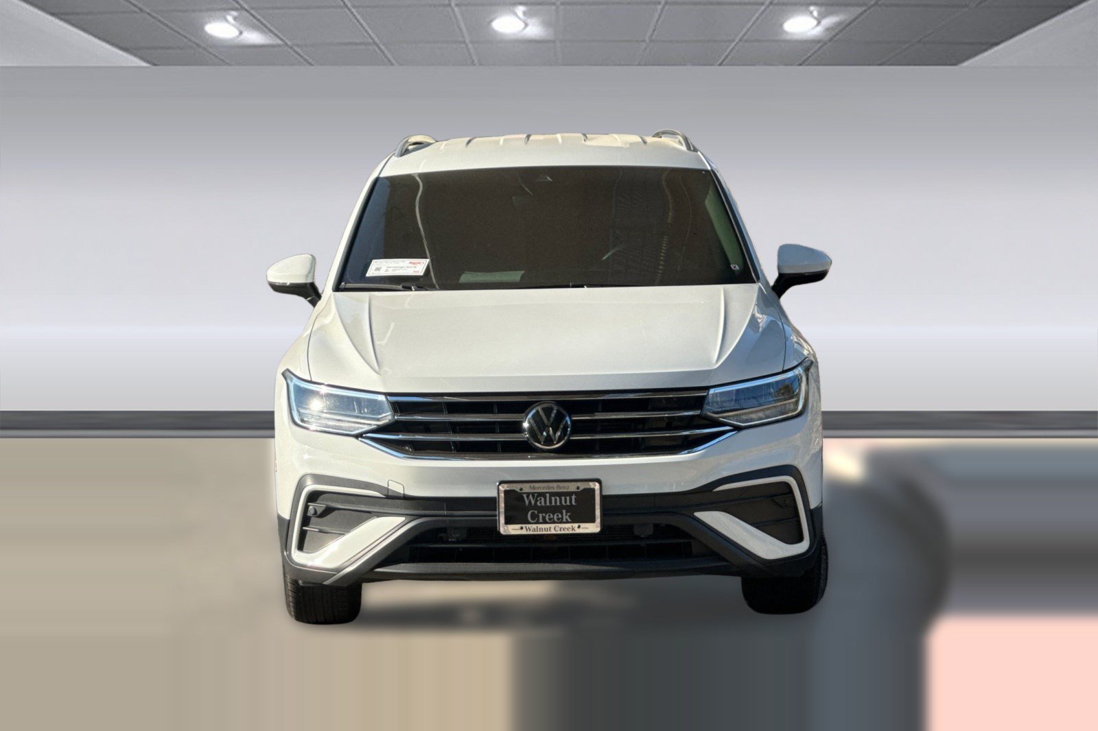 Used 2024 Volkswagen Tiguan SE FWD image 6