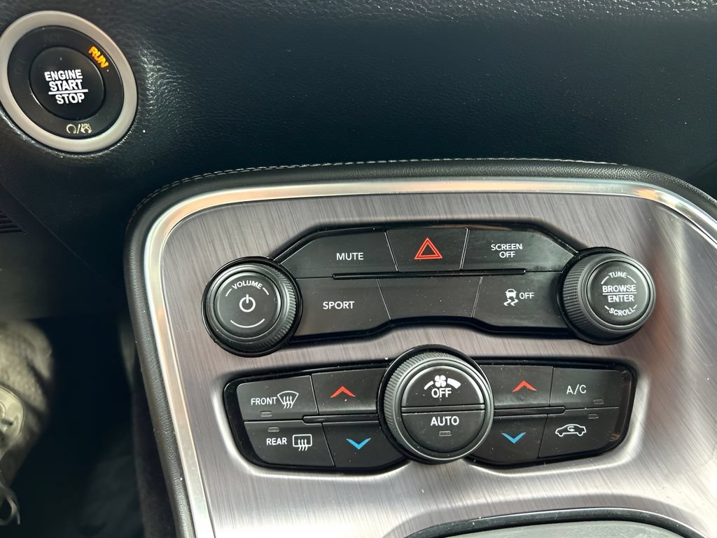 Used 2018 Dodge Challenger SXT RWD image 19