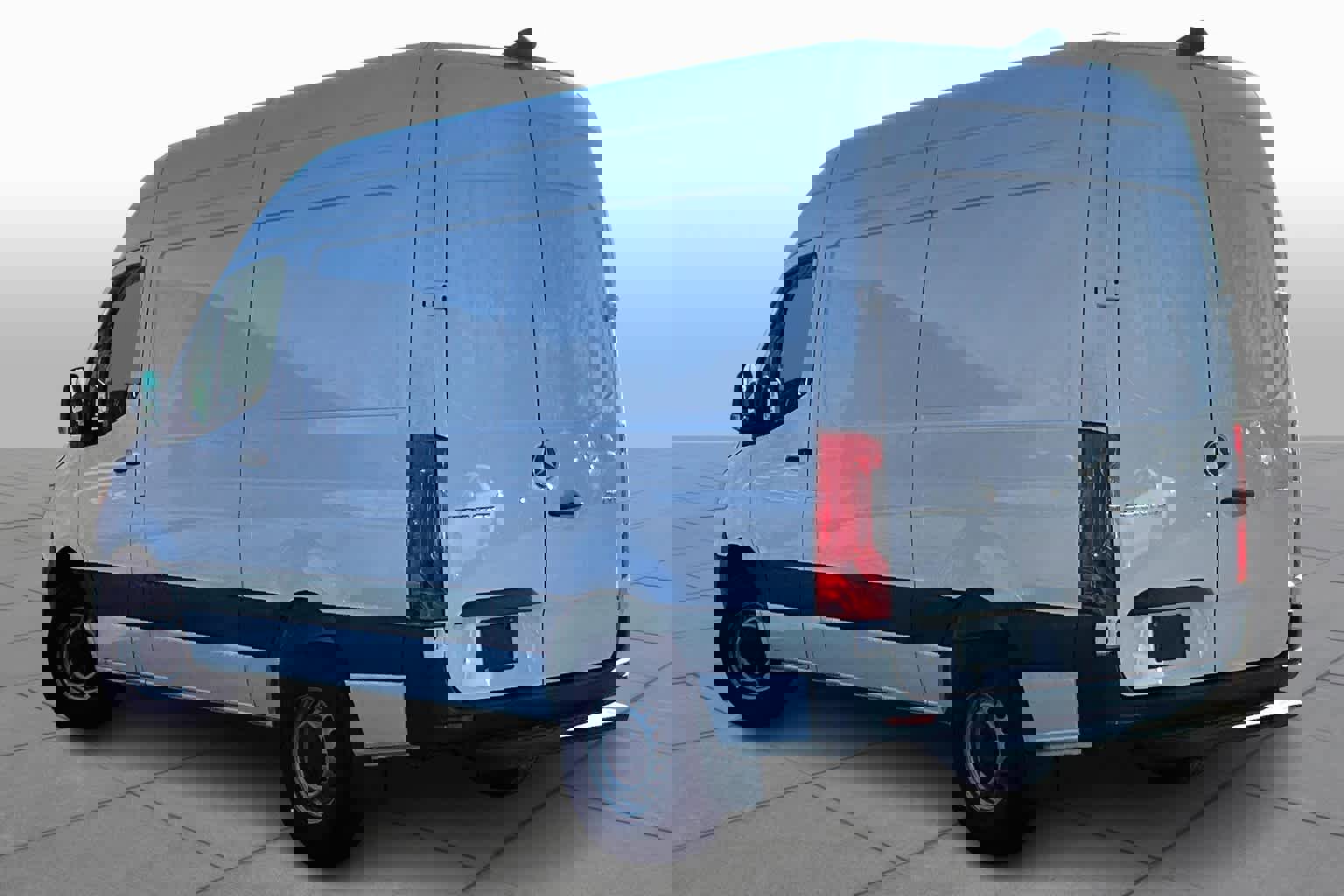 Used 2025 Mercedes-Benz Sprinter 2500 image 3